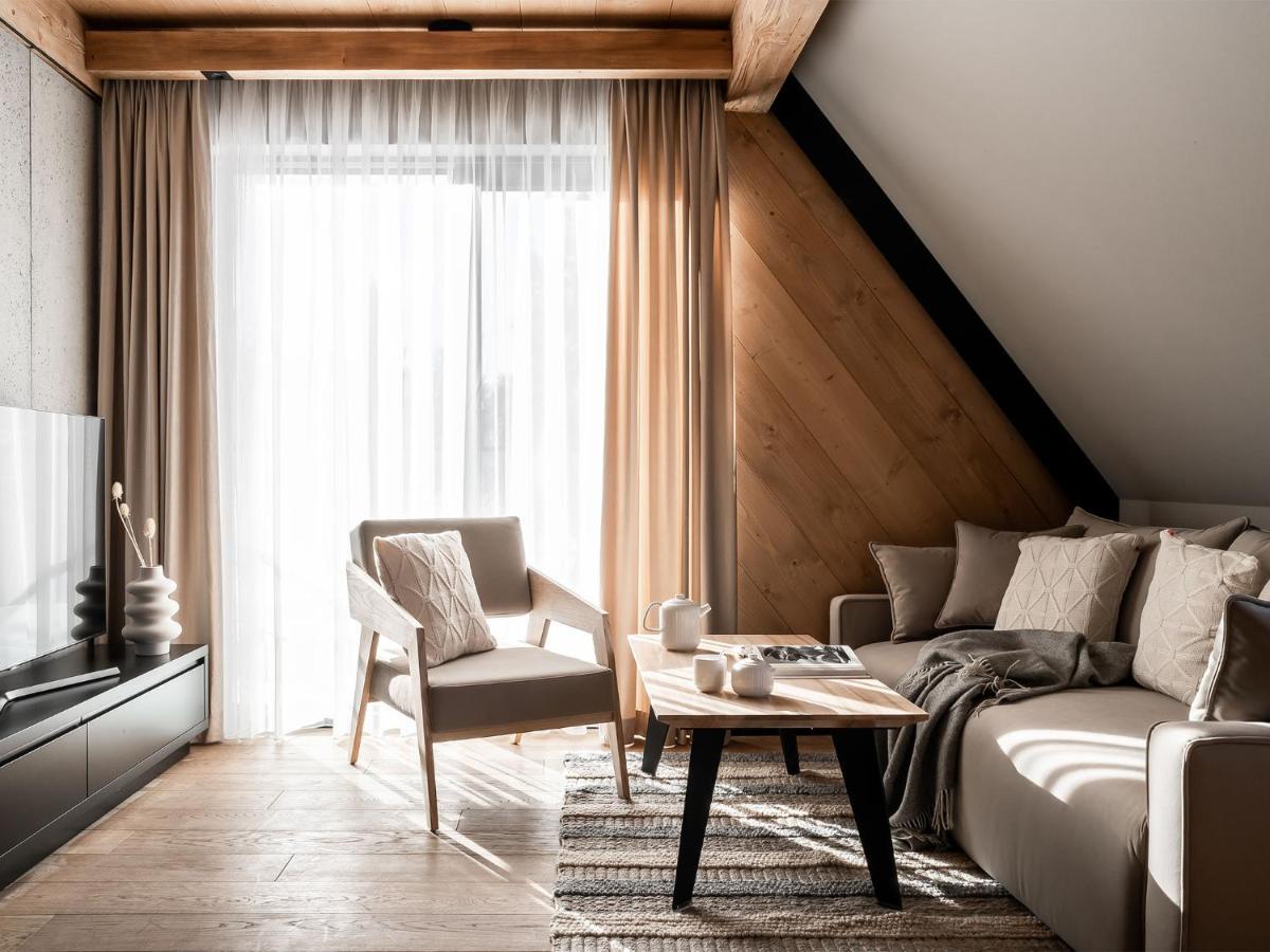 Aparthotel T &